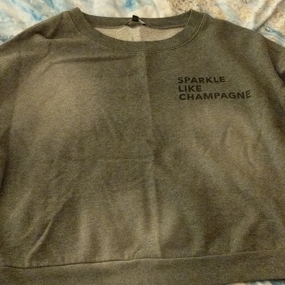 Express Sweater - Picture 2 of 3